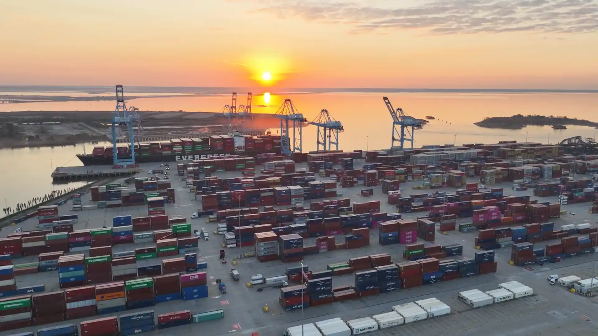 port-of-san-juan-commercial-cargo